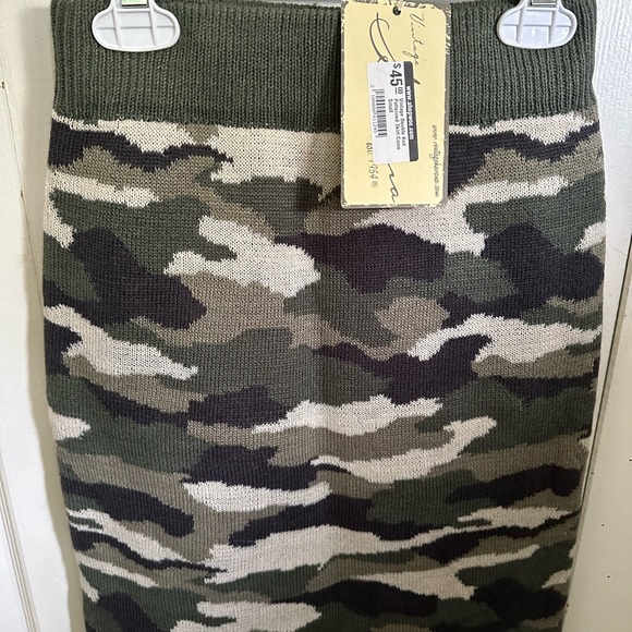 Camo knit skirt! - Picture 1 of 4